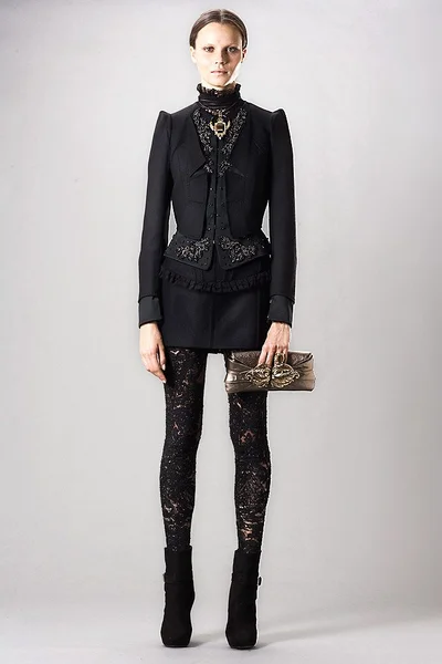 Look 16